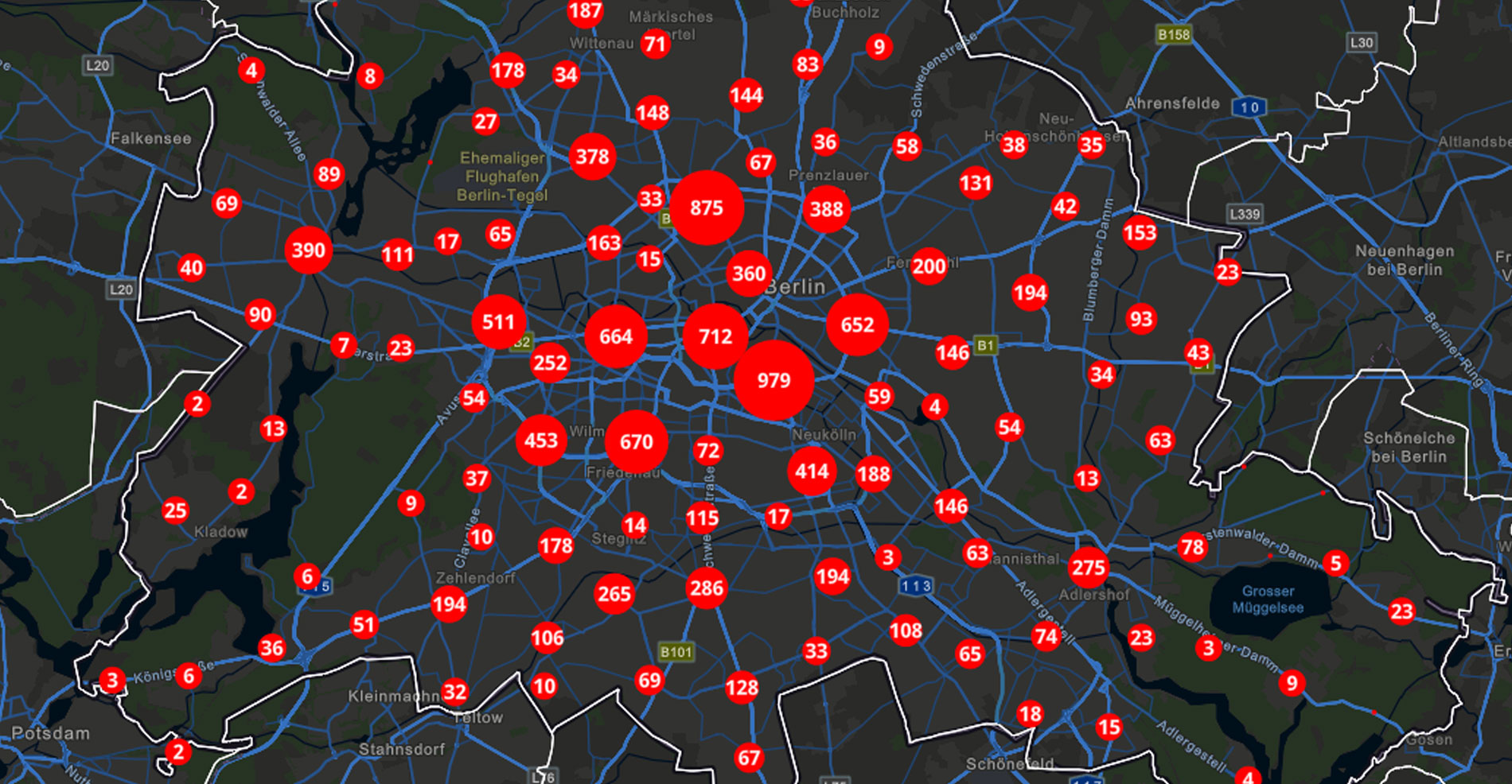 The image shows a map of Berlin, on which the number of traffic accidents is shown in clusters